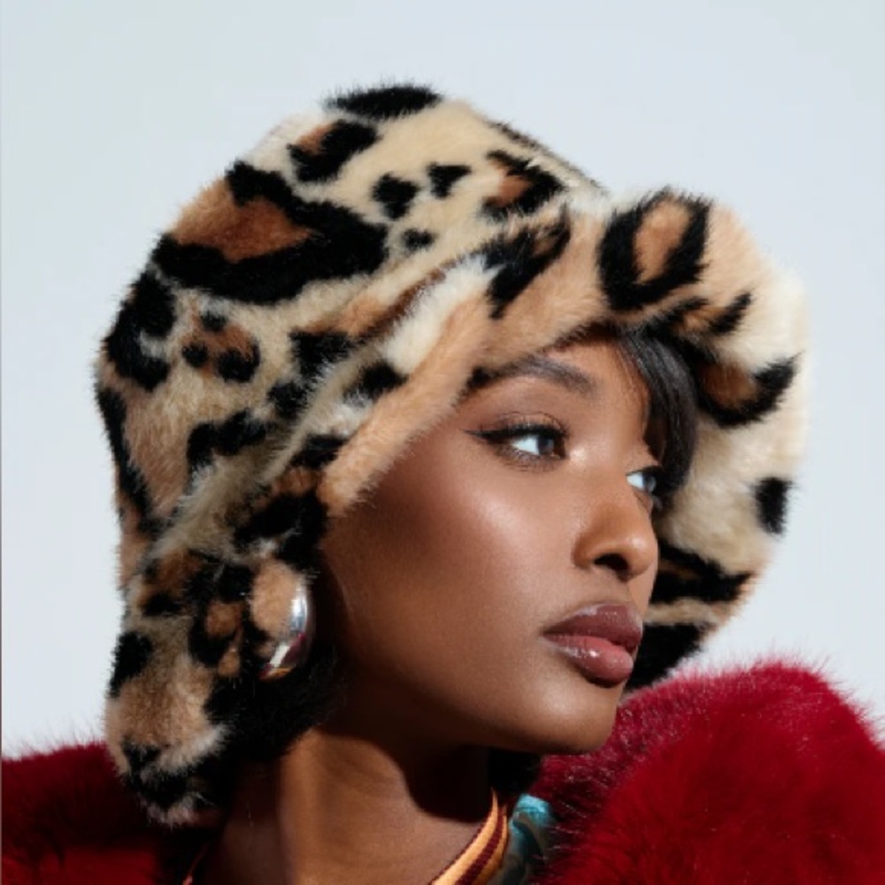 CHEETAH BUCKET HAT